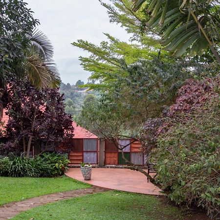 Dutchess Hotel And Restaurant Fort Portal Luaran gambar