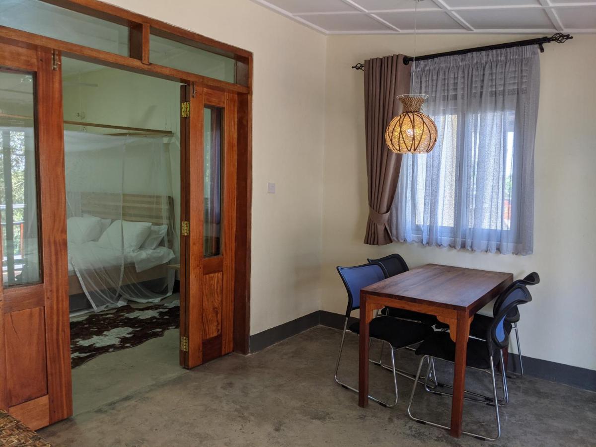Dutchess Hotel And Restaurant Fort Portal Luaran gambar