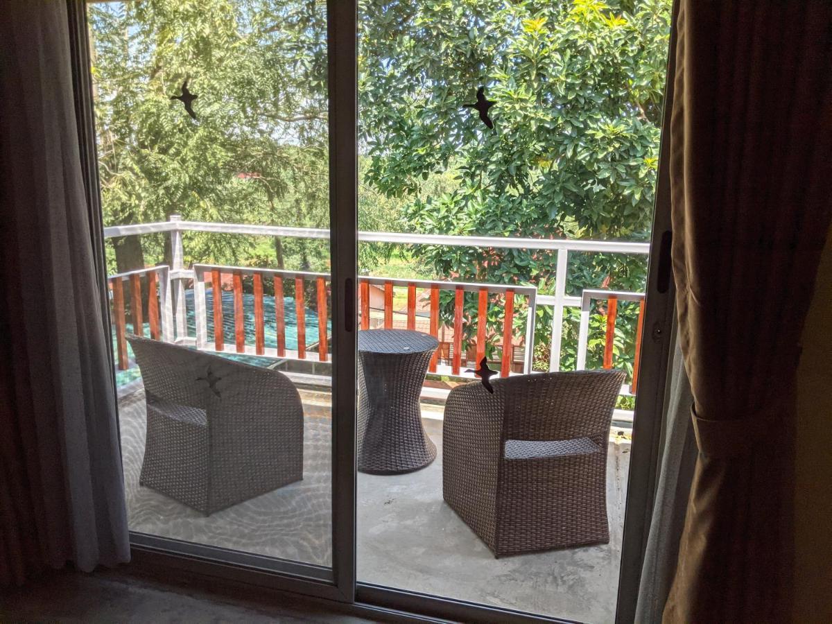 Dutchess Hotel And Restaurant Fort Portal Luaran gambar