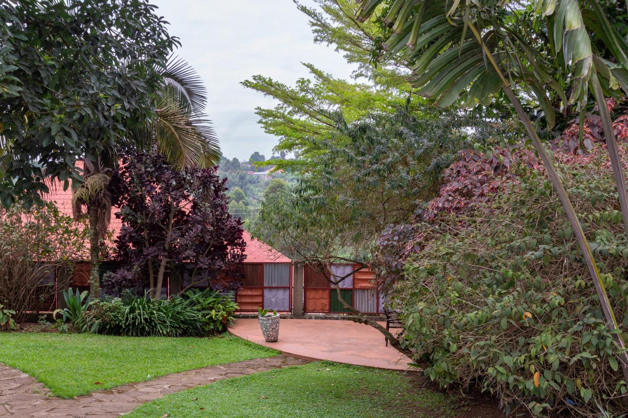 Dutchess Hotel And Restaurant Fort Portal Luaran gambar