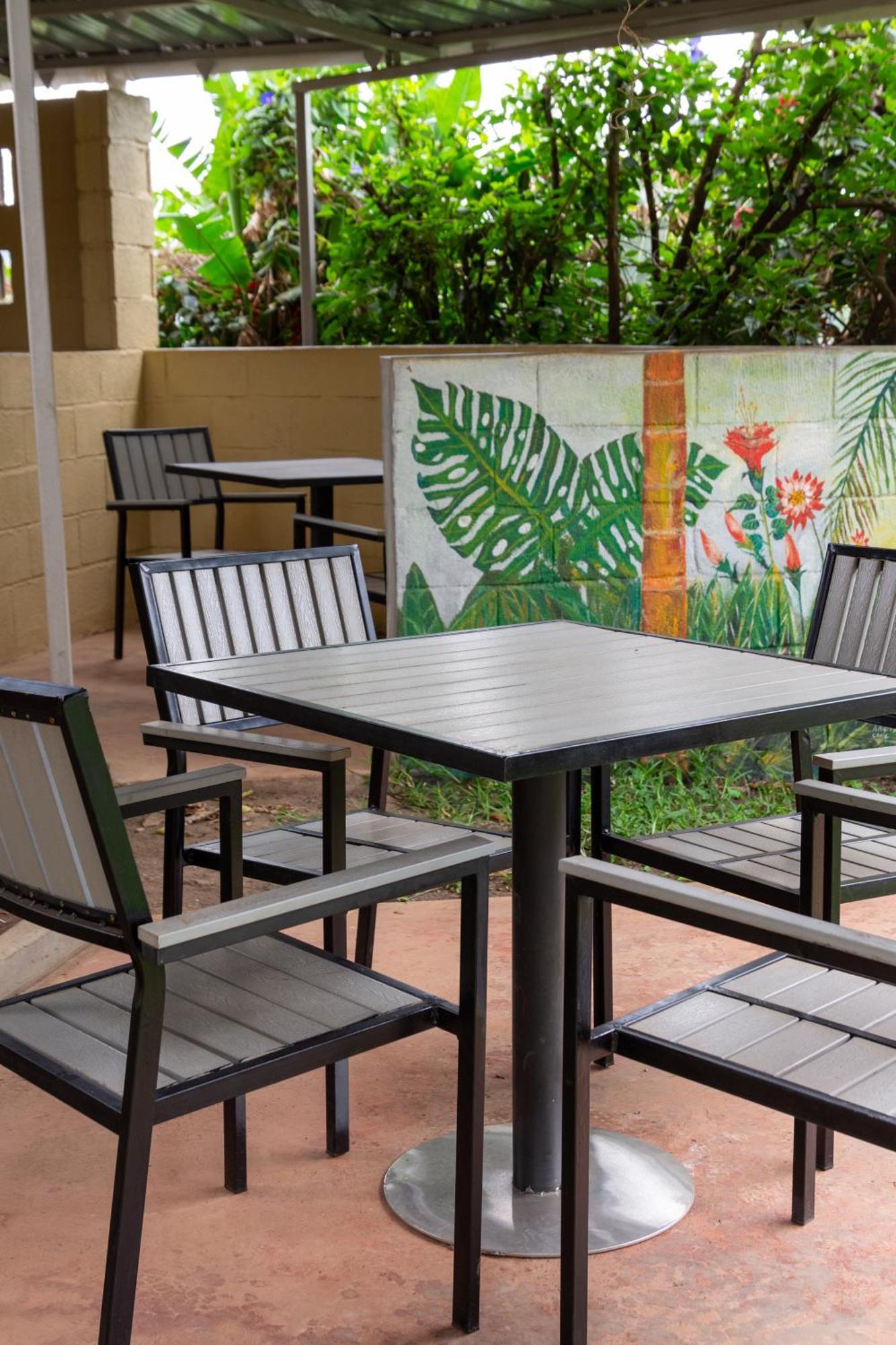 Dutchess Hotel And Restaurant Fort Portal Luaran gambar