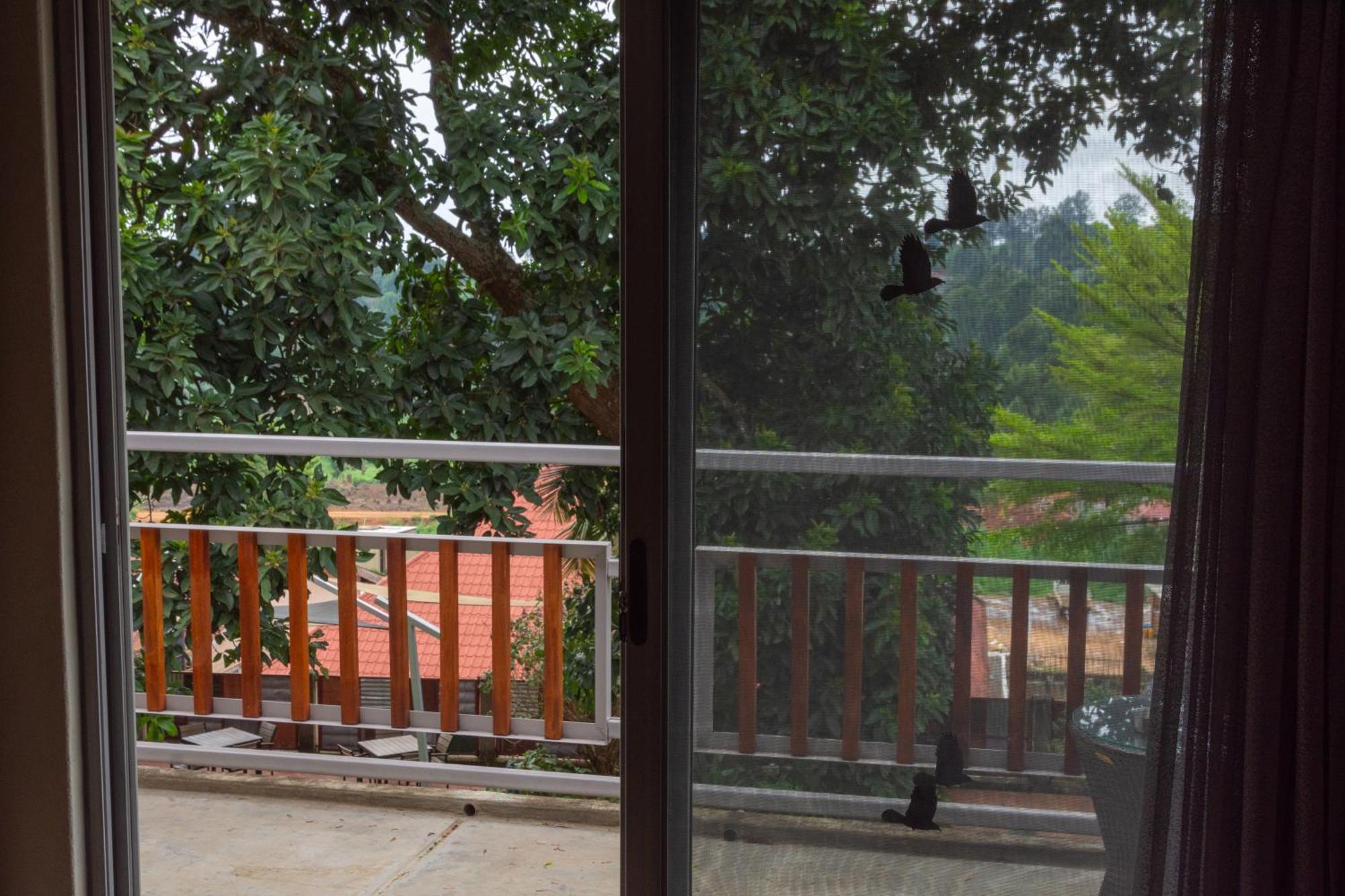 Dutchess Hotel And Restaurant Fort Portal Luaran gambar