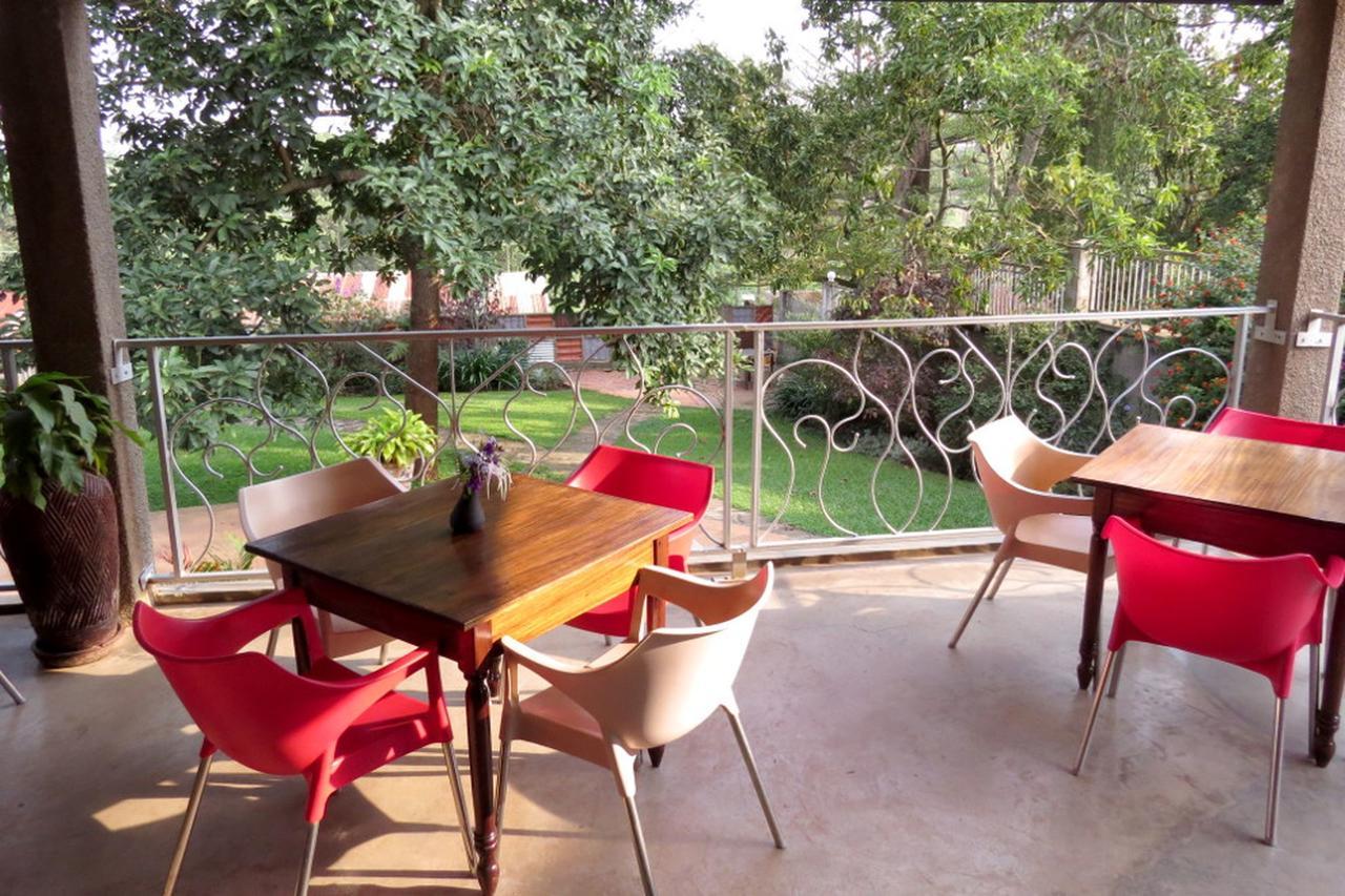 Dutchess Hotel And Restaurant Fort Portal Luaran gambar